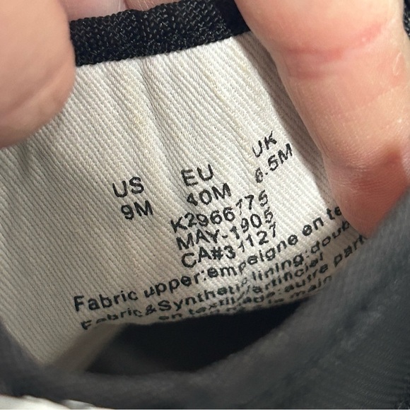 DKNY Womens Pandie Platform Lug Sole Booties - Picture 14 of 16